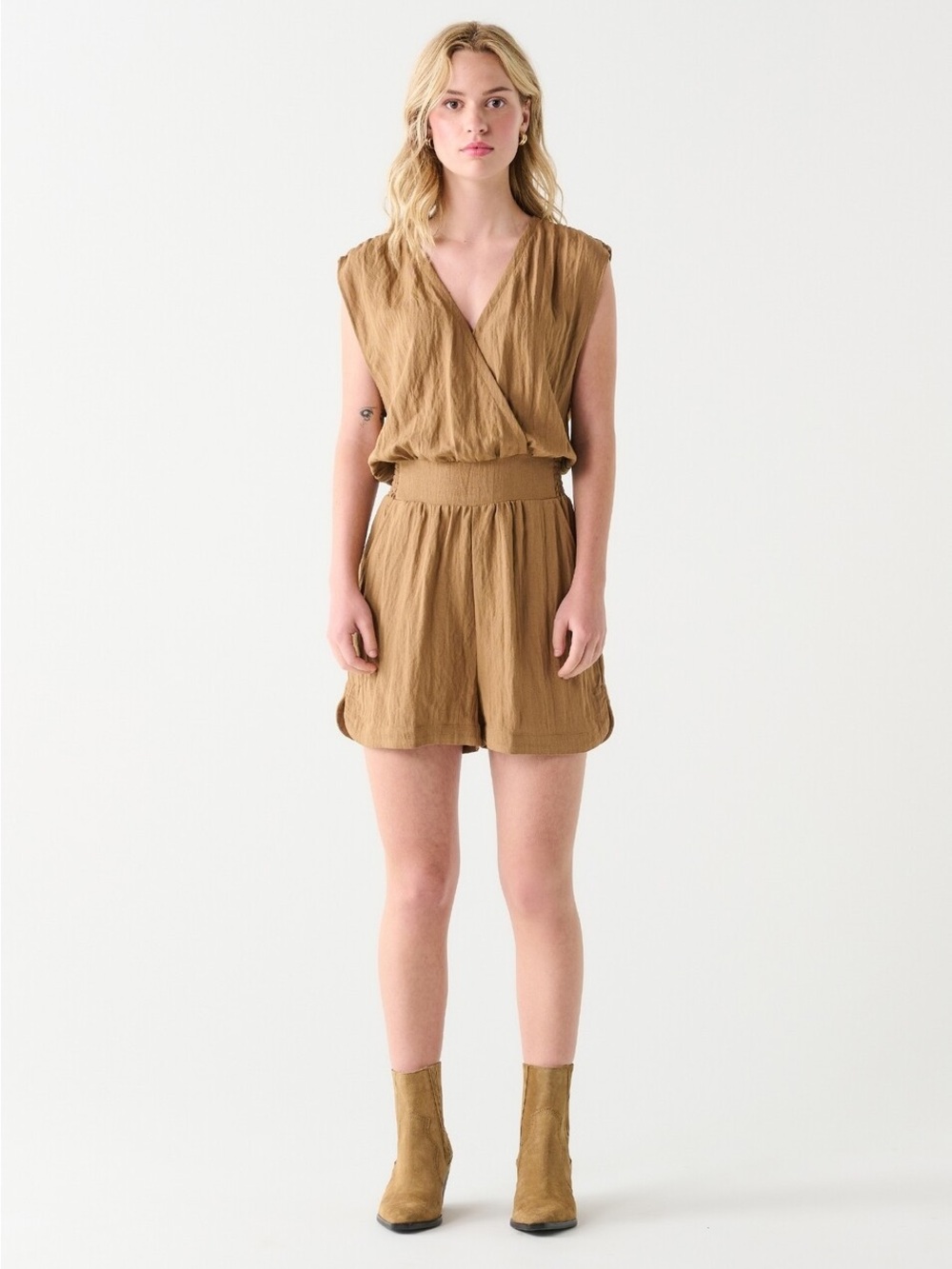 Dex Sleeveless Linen V-Neck Kara Romper Size S